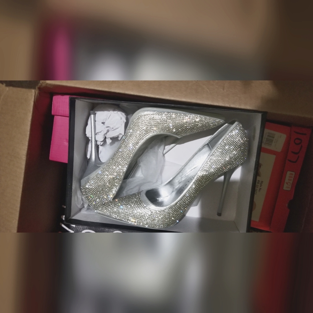 new Rhinestones herls